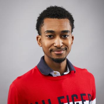 Christopher Whitley Headshot